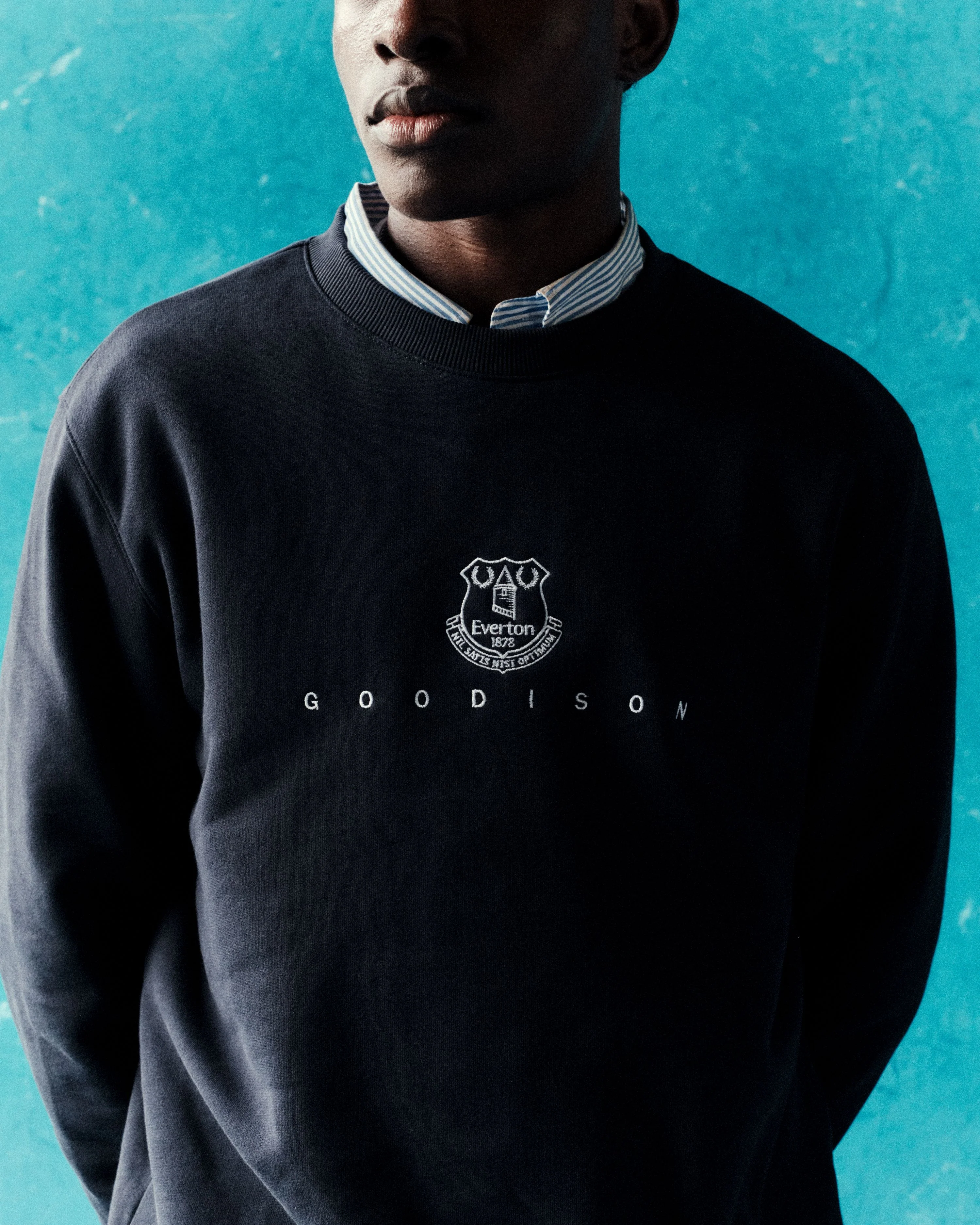 Everton Goodison Crest Sweat - Image 3